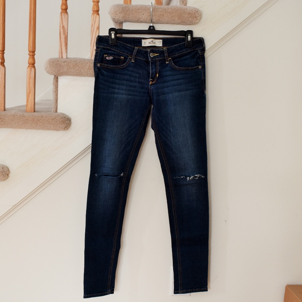 Dark Wash Skinny Jeans with Knee Rips